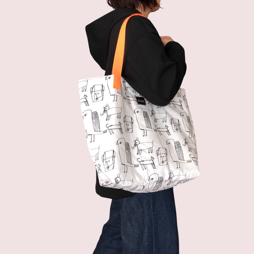 ネオンカラーが持ち手の大きめバッグ トートバッグ LAISSE PASSE 通販