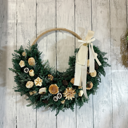 クリスマスリース 三日月 直径40cm プリザーブドフラワー MUM FLOWERS