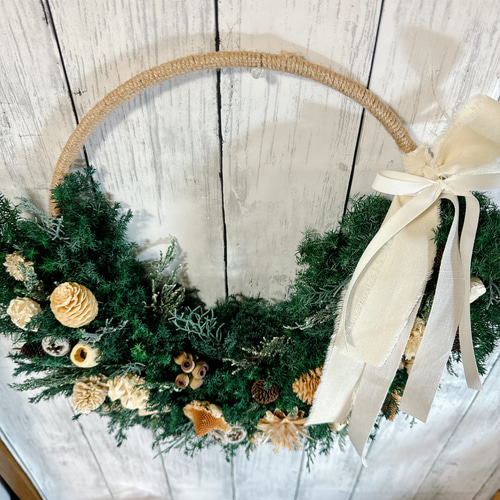 クリスマスリース 三日月 直径40cm プリザーブドフラワー MUM FLOWERS