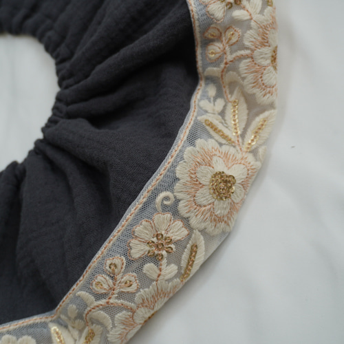 インド刺繍リボン スタイ ベビースタイ くしゅくしゅスタイ ポコポコ