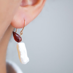 「灯火」キャンドル ピアス イヤリング ろうそく クリスマス ガーネット 淡水パール 天然石 1月誕生石 冬 プレゼント 4枚目の画像