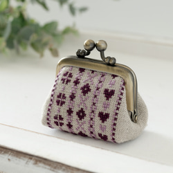 パープル｜ボーダー刺繍のリネンミニがま口ポーチ（SS）｜全面手刺繍