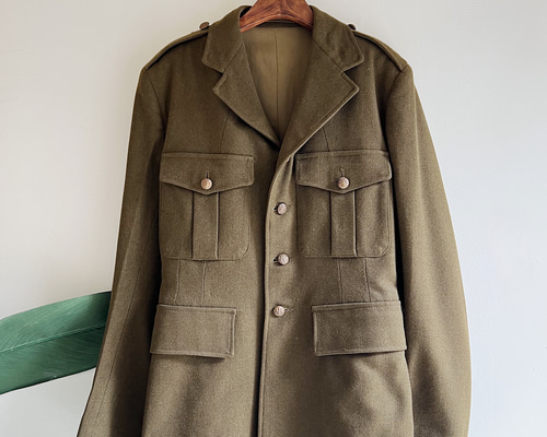 むかしの軍服、 618L+AKfZtL._SY350_QL65_.jpg