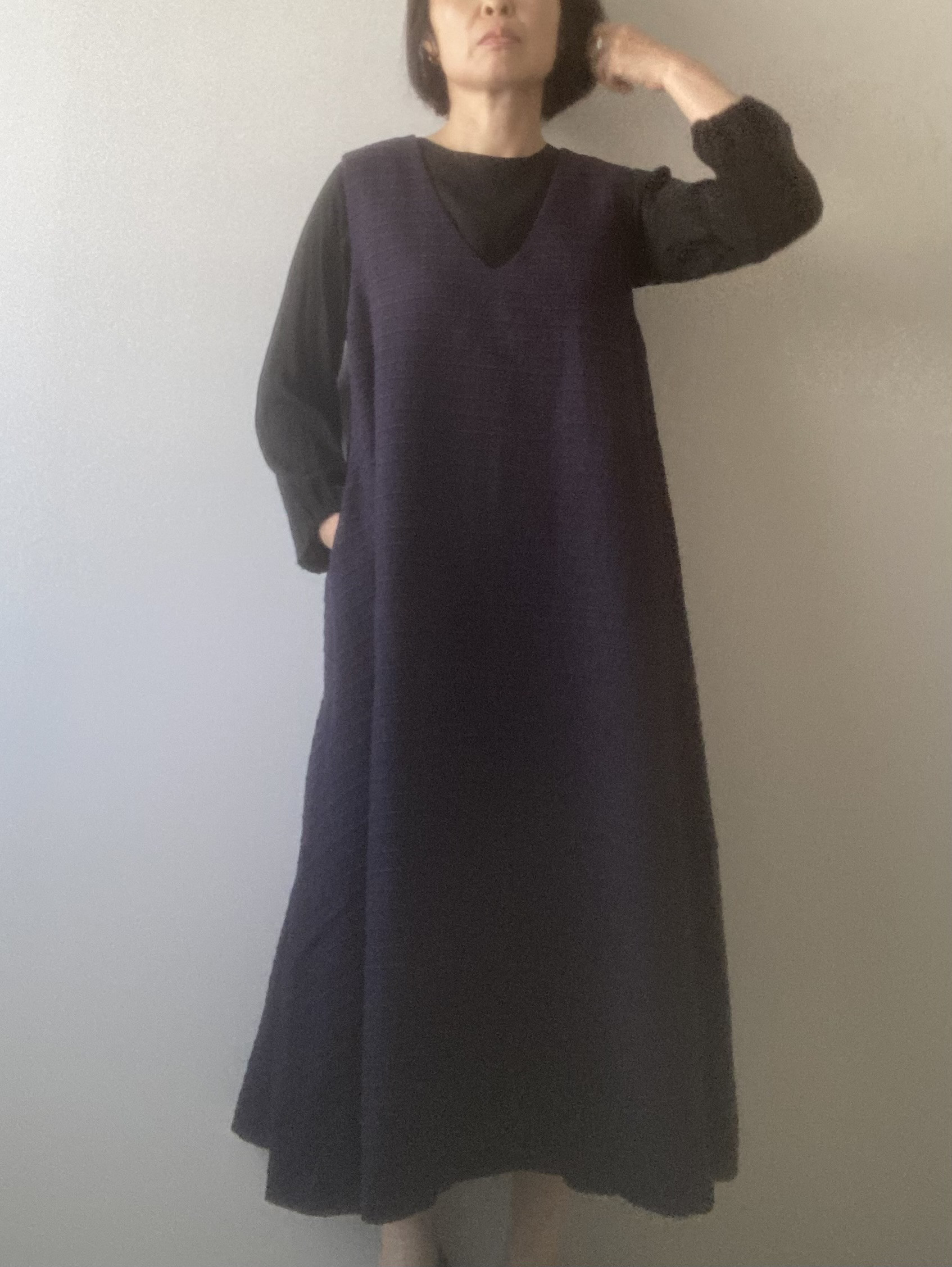 ツイードのゆったりジャンパースカート　紺 10,800円