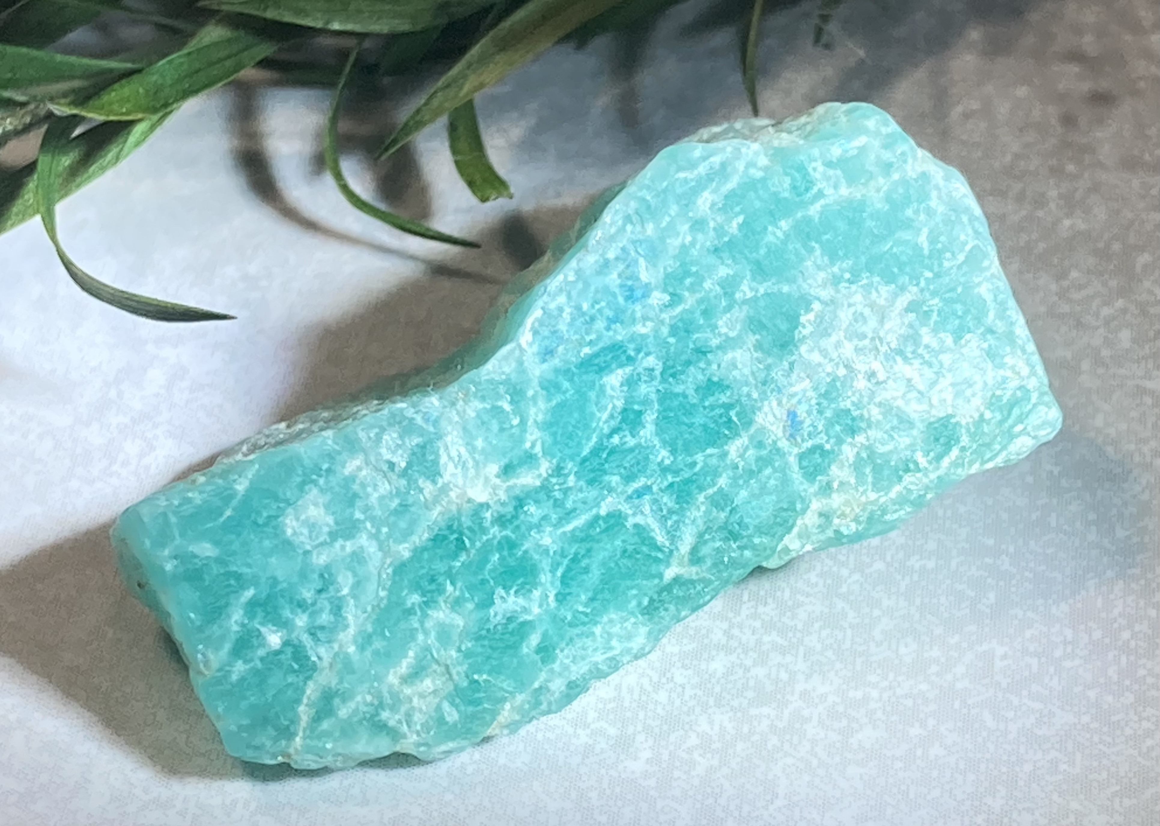 ★特選一石★希望の石♢ホープストーン【クリアアマゾナイト♢ラフ原石さざれ】❤️ ☆特選一石☆希望の石♢ホープストーン【クリアアマゾナイト