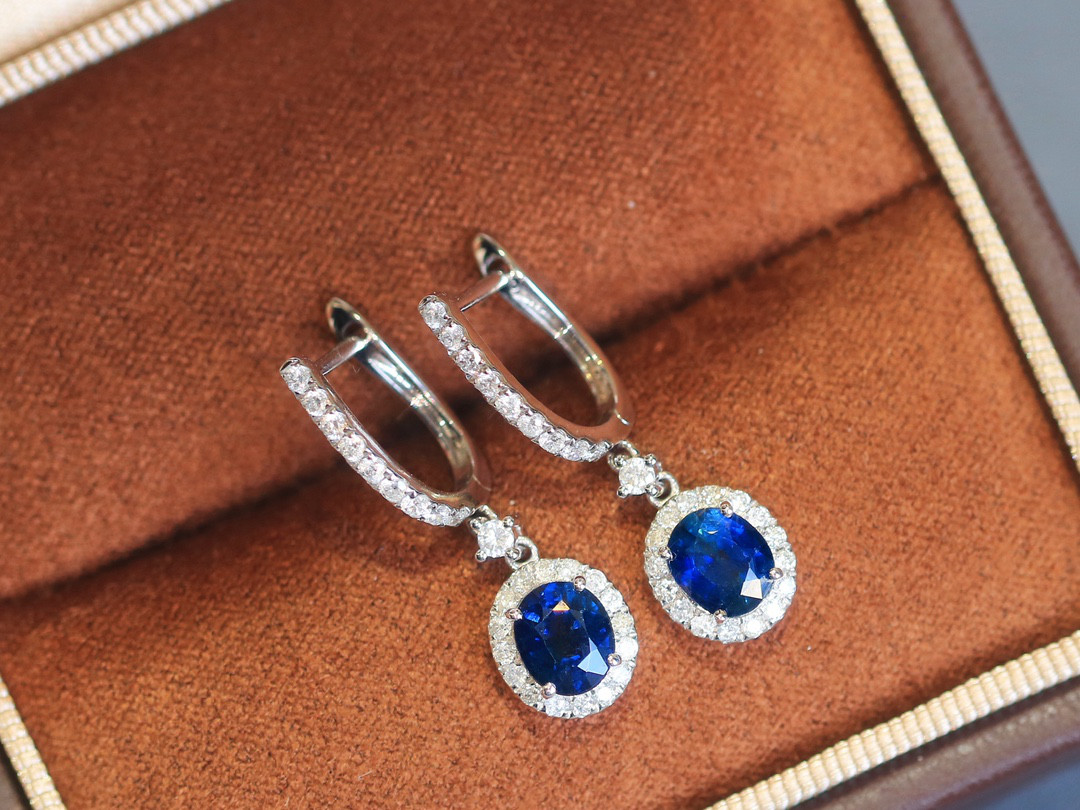 天然ダイヤモンド付きサファイアピアスk18