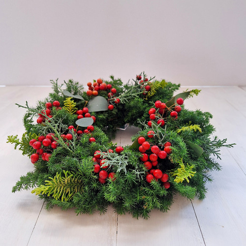 針葉樹香るクリスマスフレッシュリース/サンキライの実/選べる2サイズ