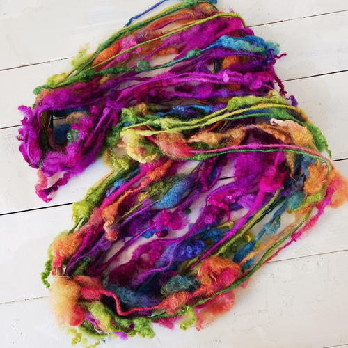 アートヤーン テイルスピニング 手紡ぎ（品番361） 毛糸 四つ実 通販