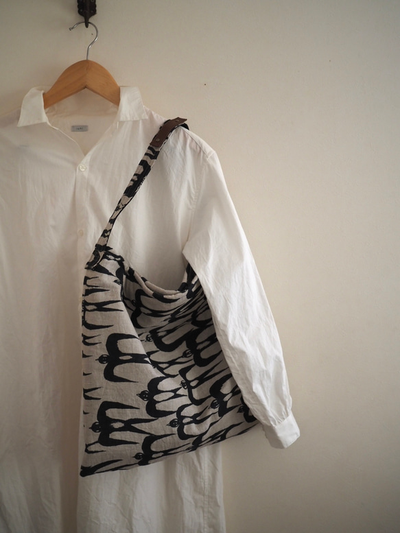 ハンドメイド୨୧⑅*.しずくバッグ ミナペルホネン hello swallow ︎