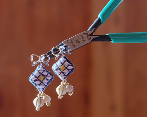 02 ハンドメイドピアス　手染めビーズ　みことまい様追加 02 ハンドメイドピアス手染めビーズみことまい様追加