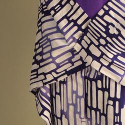 手染め注染　型染浴衣　【青　紫②】　タイルアートのような注染ぼかしが涼し気な印象　袖長めモアトールサイズ　裄69ｃｍ 13枚目の画像