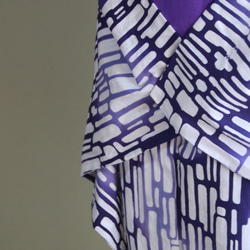 手染め注染　型染浴衣　【青　紫②】　タイルアートのような注染ぼかしが涼し気な印象　袖長めモアトールサイズ　裄69ｃｍ 5枚目の画像