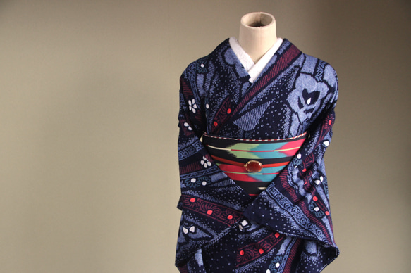 ◇現代 有松鳴海絞　浴衣◇【濃紺紫赤緑他】高級感漂う熨斗柄に桔梗など細かい絞りで表現　スモールサイズ裄66ｃｍ　木綿浴衣 11枚目の画像