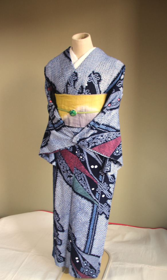 ◆アウトレット◆現代 有松鳴海絞　浴衣◇【濃紺他】縦縞とオリエンタルな琵琶の調べが耽美　スモールサイズ裄66ｃｍ　木綿 19枚目の画像