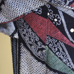 ◆アウトレット◆現代 有松鳴海絞　浴衣◇【濃紺他】縦縞とオリエンタルな琵琶の調べが耽美　スモールサイズ裄66ｃｍ　木綿 12枚目の画像