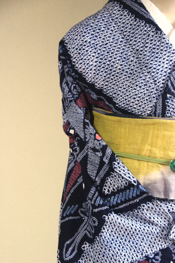 ◆アウトレット◆現代 有松鳴海絞　浴衣◇【濃紺他】縦縞とオリエンタルな琵琶の調べが耽美　スモールサイズ裄66ｃｍ　木綿 15枚目の画像