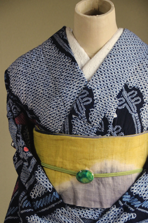 ◆アウトレット◆現代 有松鳴海絞　浴衣◇【濃紺他】縦縞とオリエンタルな琵琶の調べが耽美　スモールサイズ裄66ｃｍ　木綿 5枚目の画像