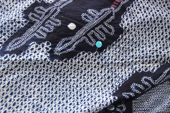 ◆アウトレット◆現代 有松鳴海絞　浴衣◇【濃紺他】縦縞とオリエンタルな琵琶の調べが耽美　スモールサイズ裄66ｃｍ　木綿 10枚目の画像