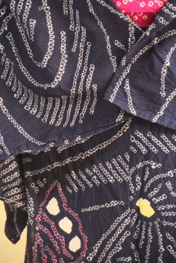 ◇現代 有松鳴海絞　浴衣◇【濃紺桃黄】川面に蝶が遊ぶ　トールサイズ裄68.5ｃｍ　木綿浴衣　 4枚目の画像