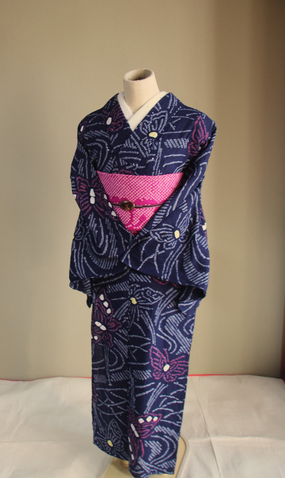 ◇現代 有松鳴海絞　浴衣◇【濃紺桃黄】川面に蝶が遊ぶ　トールサイズ裄68.5ｃｍ　木綿浴衣　 16枚目の画像