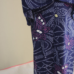 ◇現代 有松鳴海絞　浴衣◇【濃紺桃黄】川面に蝶が遊ぶ　トールサイズ裄68.5ｃｍ　木綿浴衣　 11枚目の画像