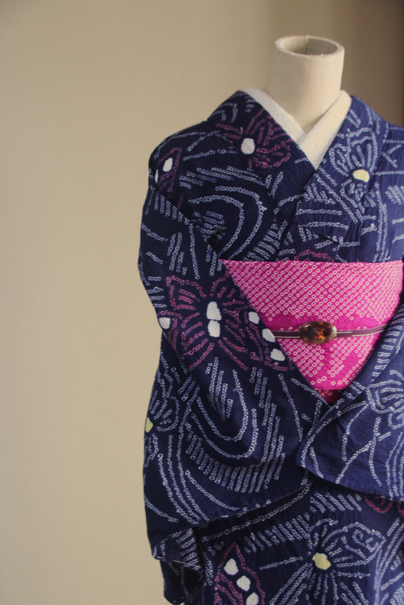 ◇現代 有松鳴海絞　浴衣◇【濃紺桃黄】川面に蝶が遊ぶ　トールサイズ裄68.5ｃｍ　木綿浴衣　 10枚目の画像