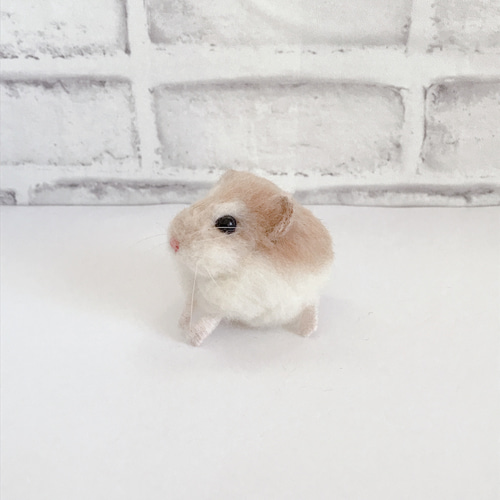 まんまるハムスター（ロボロフスキー） 羊毛フェルトマスコット 羊毛