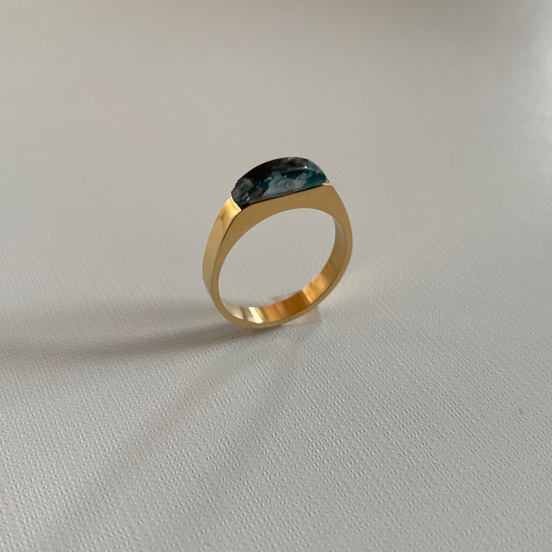 【選べるサイズ】牡蠣殻×シグネットステンレスリング　（9/11/13）オーバル　指輪/一点物/ゴールド 15,246円