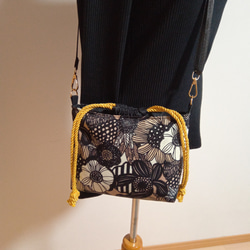 ☆セール☆巾着ショルダーバッグ北欧風アートフラワーベージュ 2枚目の画像