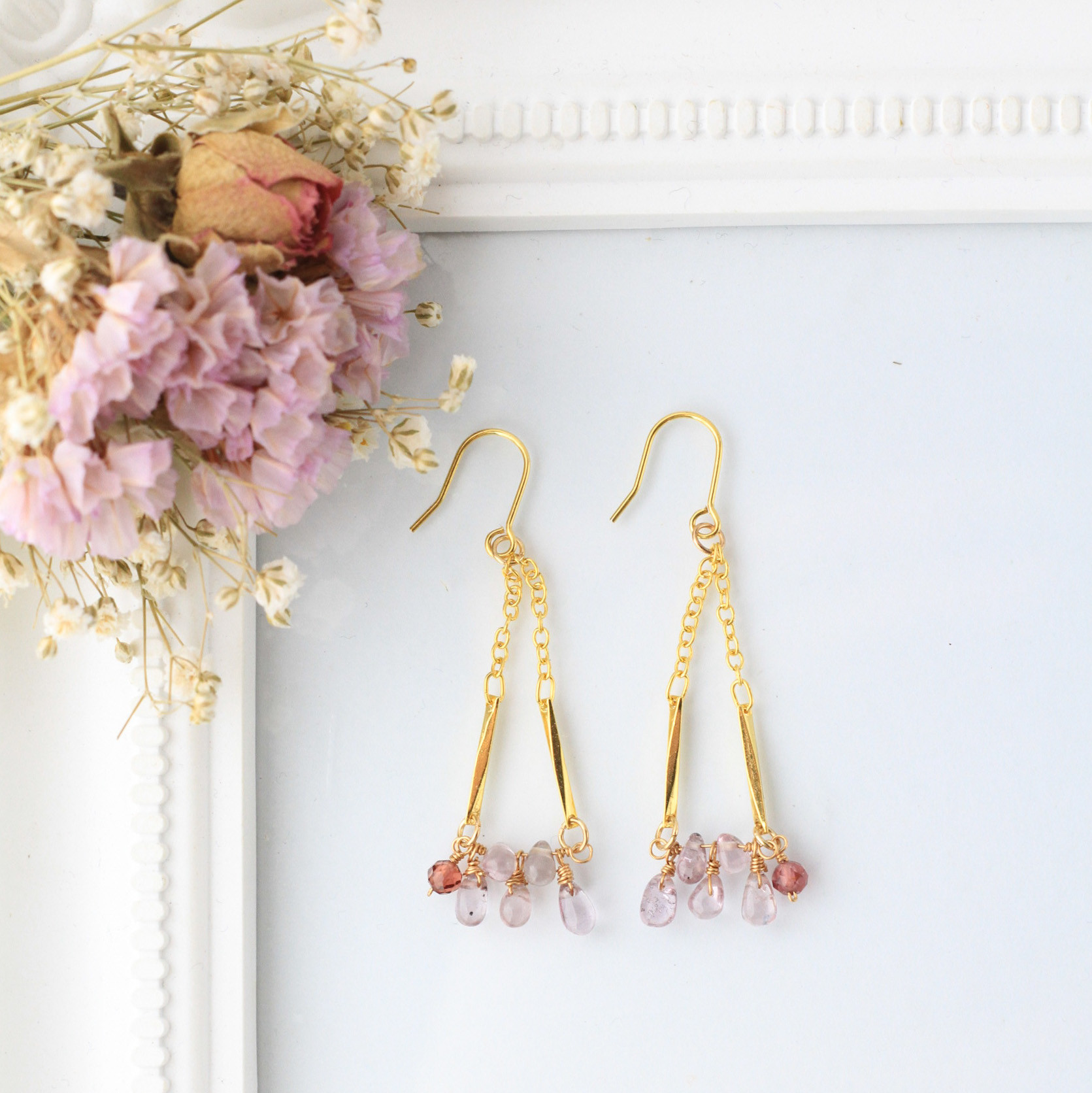 【超超超希少】蛍光 ドラゴンガーネット チェーンピアス