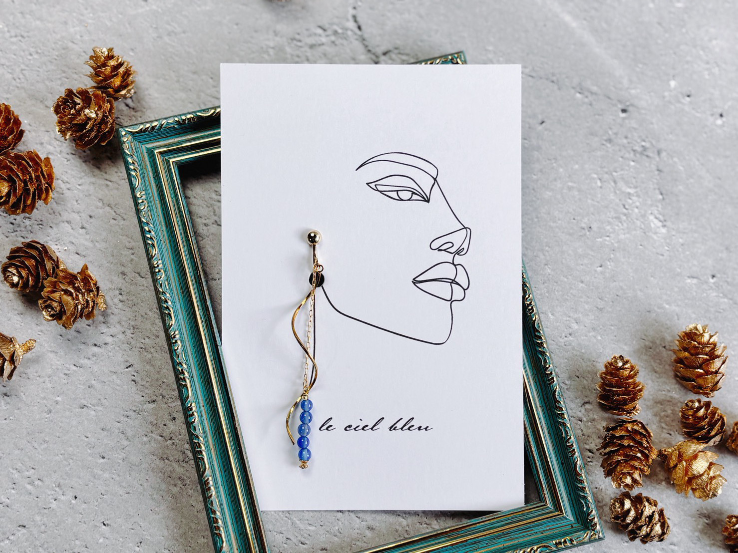 くるり螺旋と天然石イヤリング　天然石　ブルーメノウ　イヤリング　ピアス　ゴールド　大ぶり　揺れる　大人華やか　ラッピング