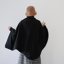 秋冬3way大人の高級メルトンフリースストール／ストールにもアウターにもブランケットにも使い方色々／ブラック 6枚目の画像