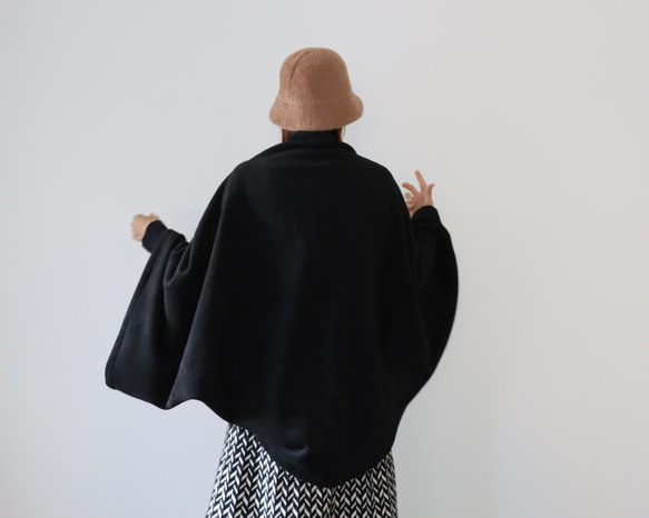 秋冬3way大人の高級メルトンフリースストール／ストールにもアウターにもブランケットにも使い方色々／ブラック 6枚目の画像