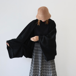 秋冬3way大人の高級メルトンフリースストール／ストールにもアウターにもブランケットにも使い方色々／ブラック 8枚目の画像