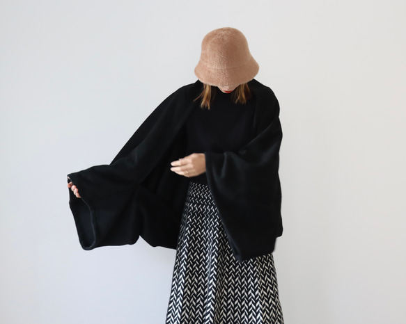 秋冬3way大人の高級メルトンフリースストール／ストールにもアウターにもブランケットにも使い方色々／ブラック 8枚目の画像