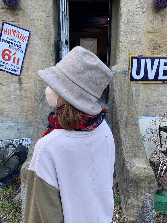 秋冬向けブリムハット（綾織リネンウール　ベージュ） 5枚目の画像