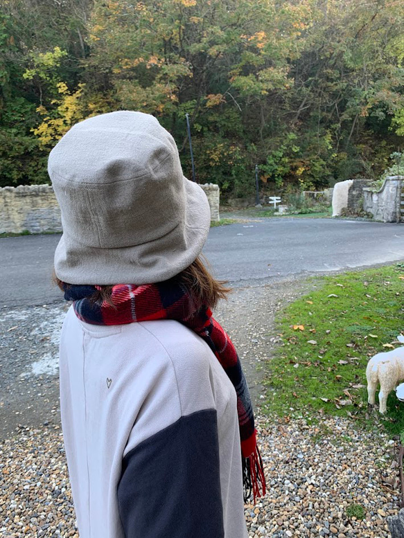 秋冬向けブリムハット（綾織リネンウール　ベージュ） 8枚目の画像