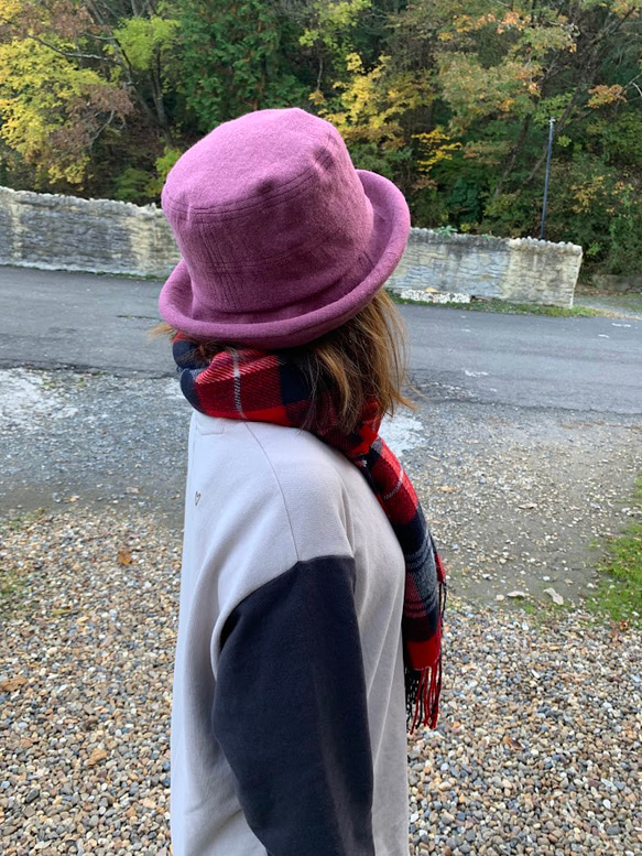 秋冬向けブリムハット（綾織リネンウール　ピンク） 5枚目の画像