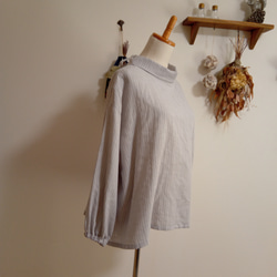 Ｗガーゼ ハイネックブラウスストライプグレー×白 8枚目の画像