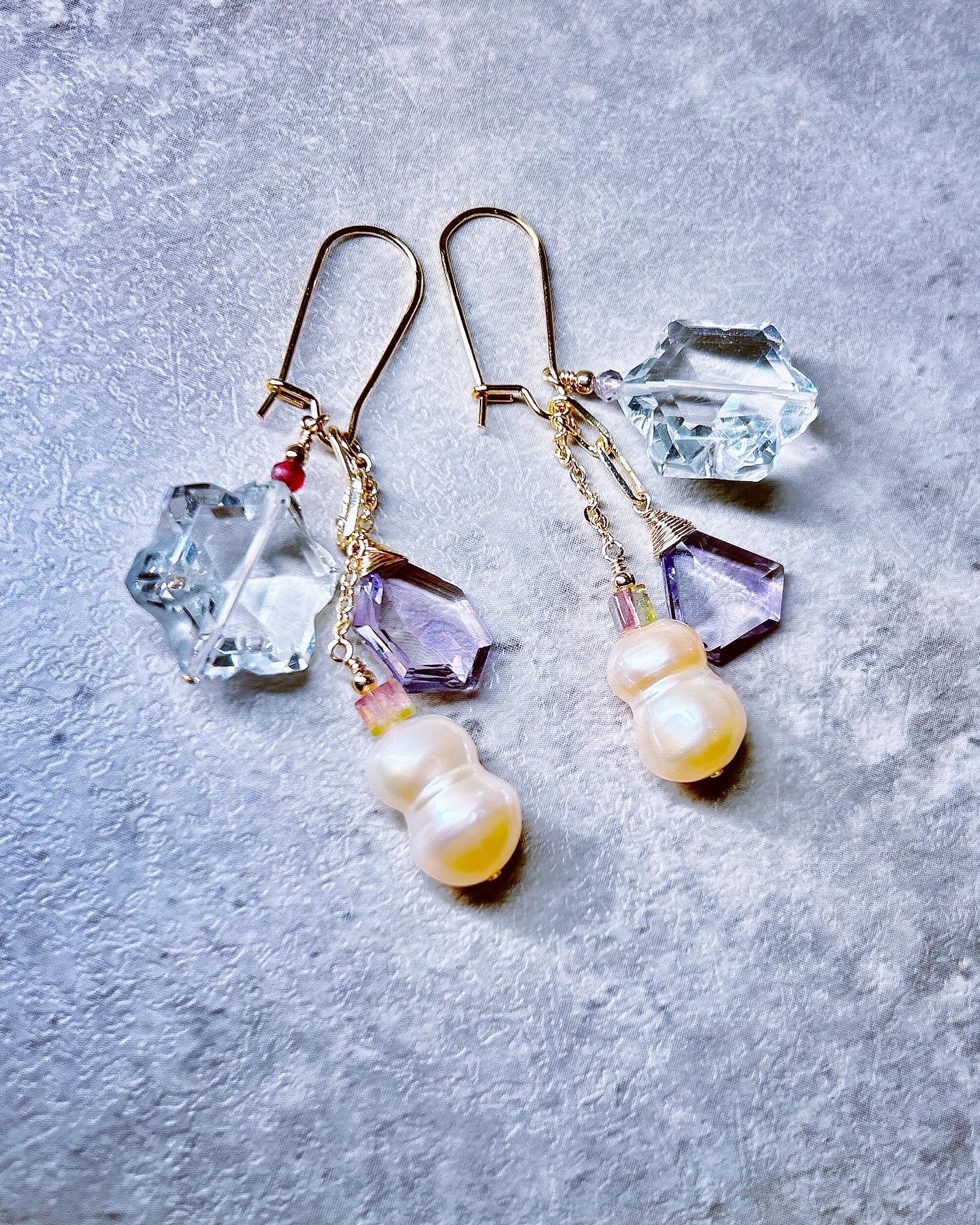 一点物14kgf☆着せ替え可能☆雪だるま⛄️ウォーターメロントルマリン帽子のスノーマンと氷の結晶ピアス