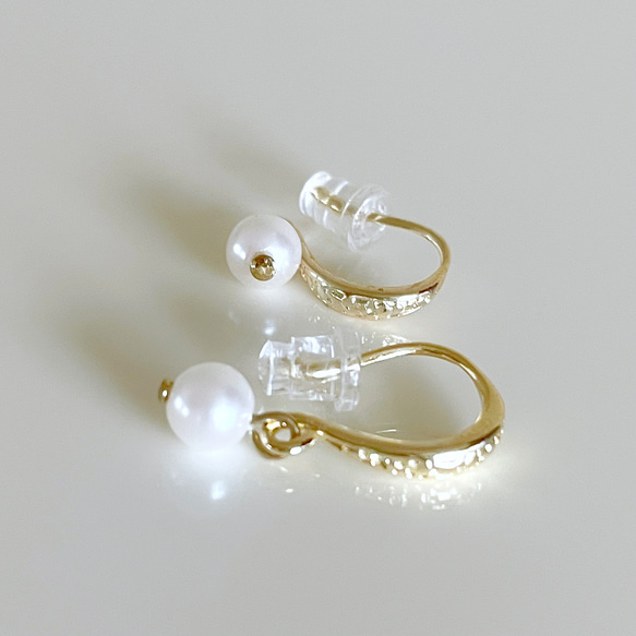 14kgf 痛くないイヤリング❦デザインフープ＆パール エレガント シンプル 小ぶり 5枚目の画像