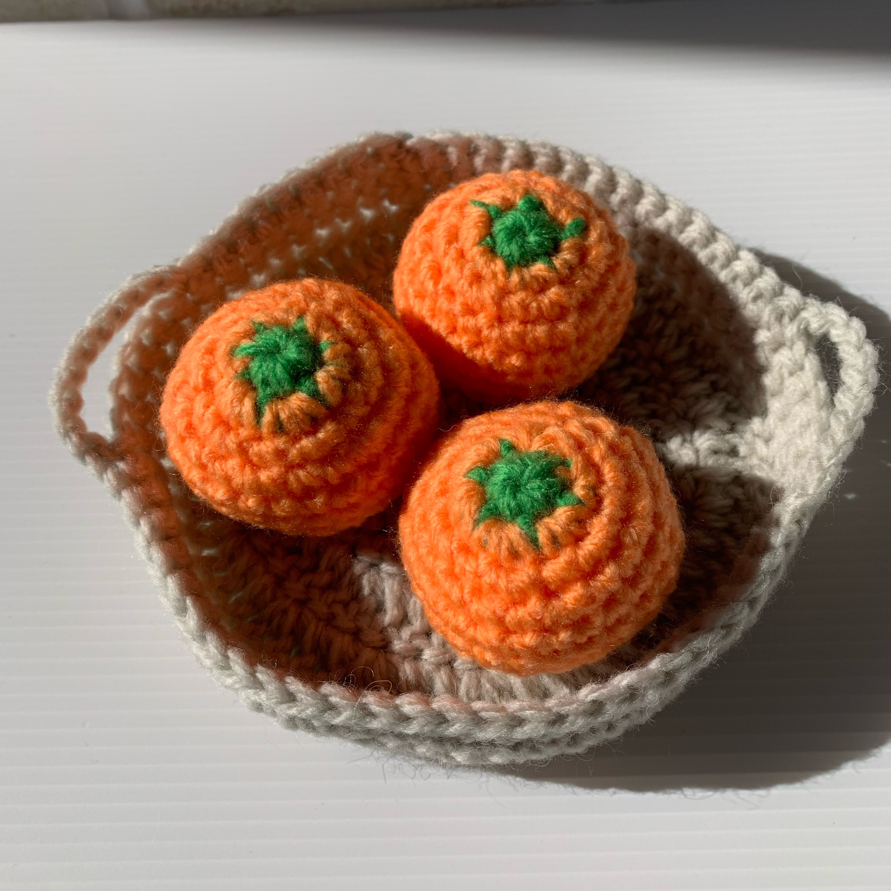 シャンパンゴールド ミニいもりのあみぐるみ ミニあみぐるみかぎ針編み