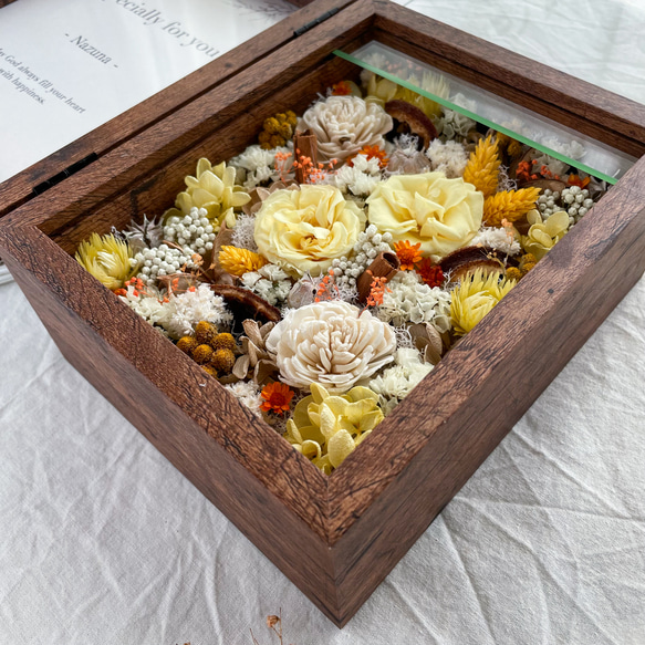 【両親贈呈品・写真入れOK】思い出に残るお花のフォトボックス（黄色）　誕生日祝い　結婚祝い　子育て感謝状 6枚目の画像