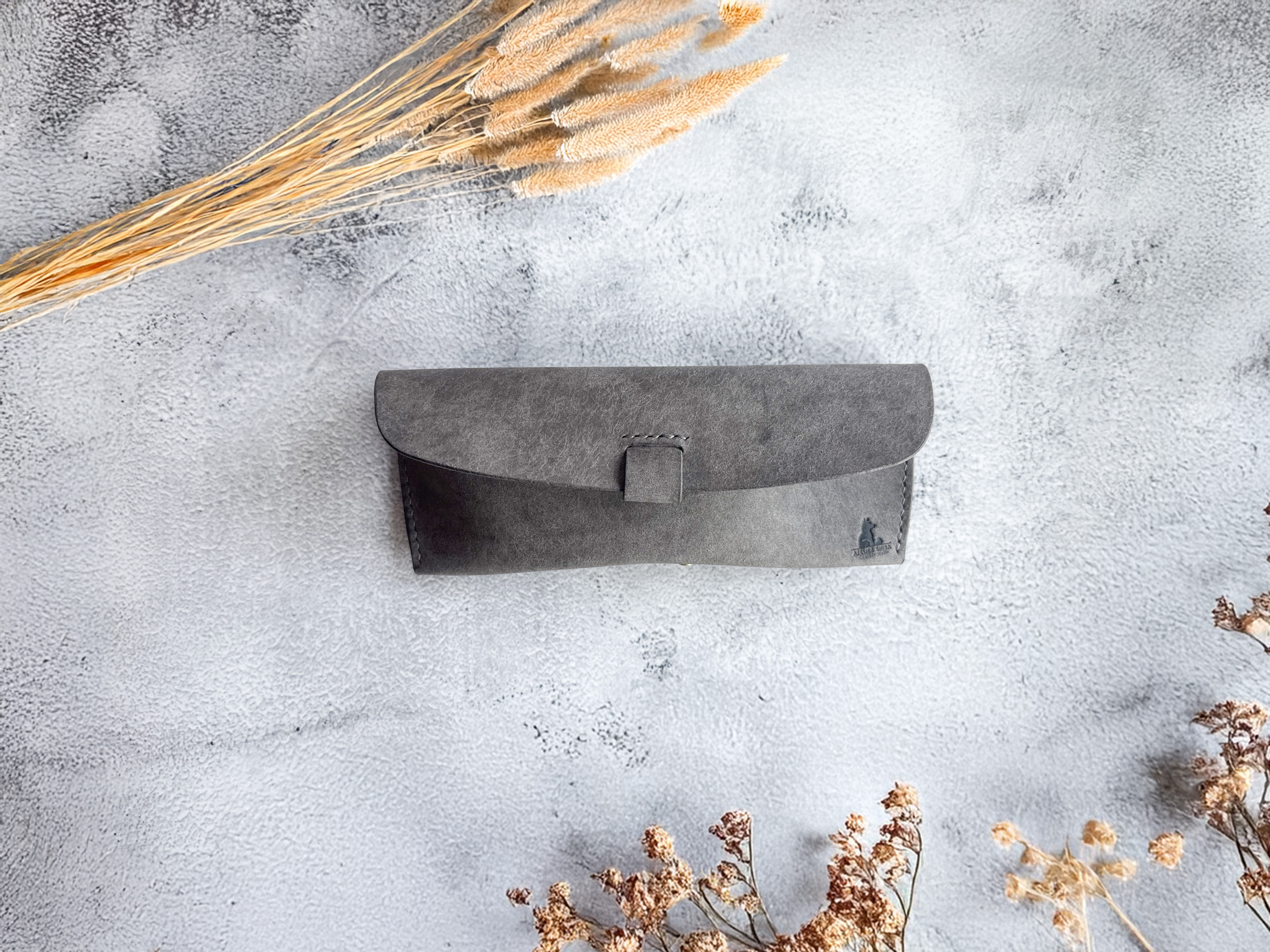 メガネケース　本革　ｲﾀﾘｱﾝﾚｻﾞｰ　Gray　グレー