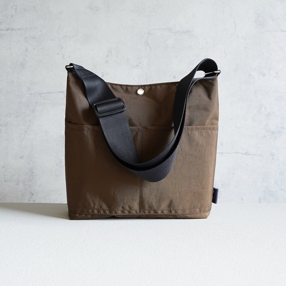 新品✨マジェスティ 牛革 2way ボストン トートバッグ ショルダーバッグ マジェスティ 牛革 2way ボストン トートバッグ ショルダー