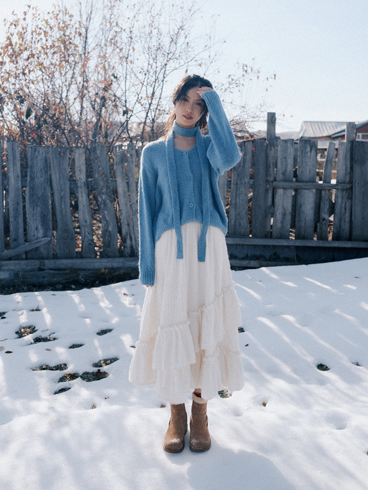 2024秋冬 白い不規則な半身スカート 厚手のA字スカート スノースカート、レディース