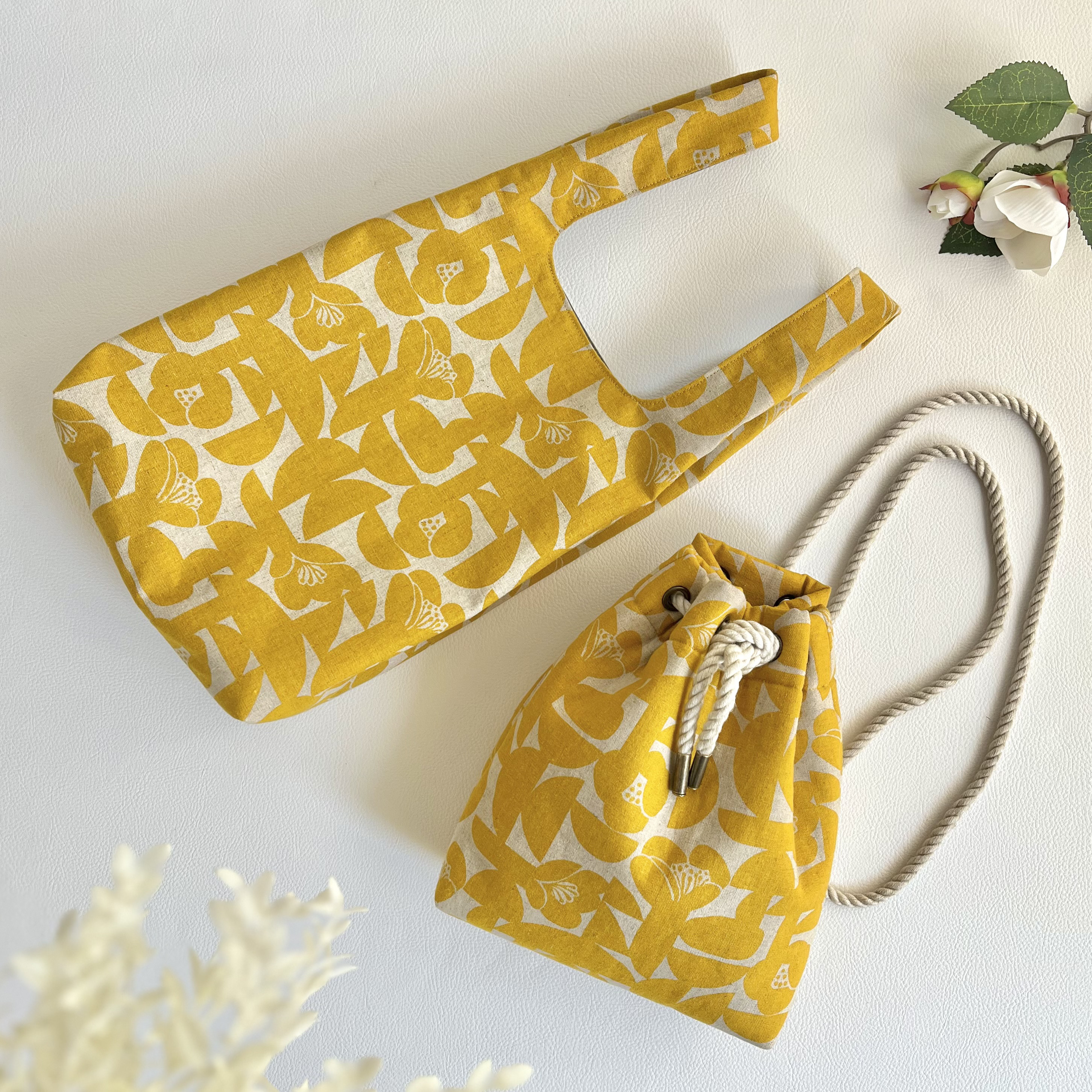 モダン椿柄の福袋（巾着バッグS＋マルシェバッグ） マスタードカラー　Creema限定新春福袋〈梅〉【特集掲載】