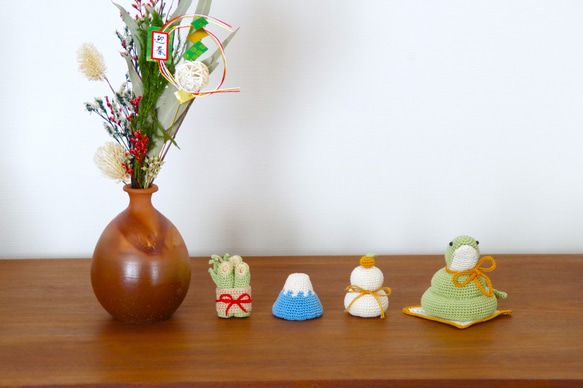 【yuj - süß line】お正月　あみぐるみの巳ちゃん　正月飾り　干支　巳の置物 8枚目の画像