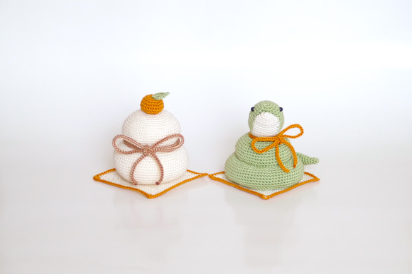 【yuj - süß line】お正月　あみぐるみの巳ちゃん　正月飾り　干支　巳の置物 7枚目の画像