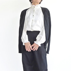 「ワケありな逸品H-2」フリルブラウス（ホワイト） 3枚目の画像